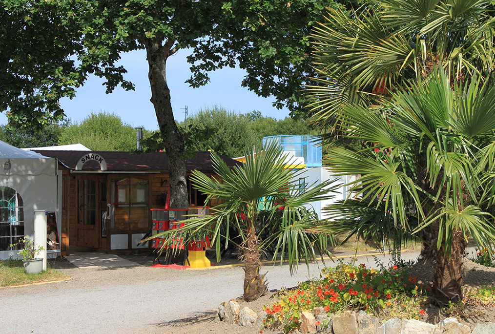 CAMPING AVEC LOCATION DE CHALETS, MOBIL-HOMES ET EMPLACEMENTS NUS EN LOIRE ATLANTIQUE
