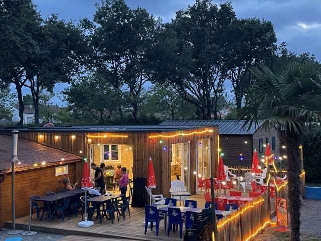 snack camping du grand fay 44