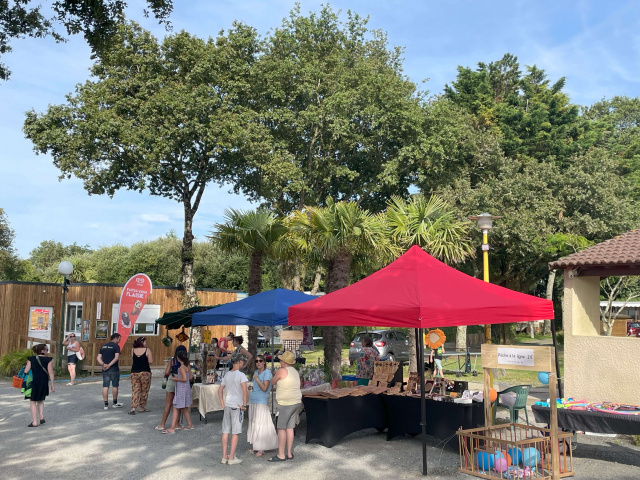 camping du grand fay marché des artisans