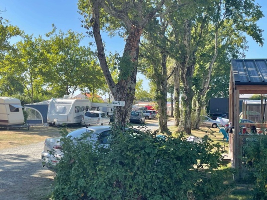 emplacement caravane camping du grand fay