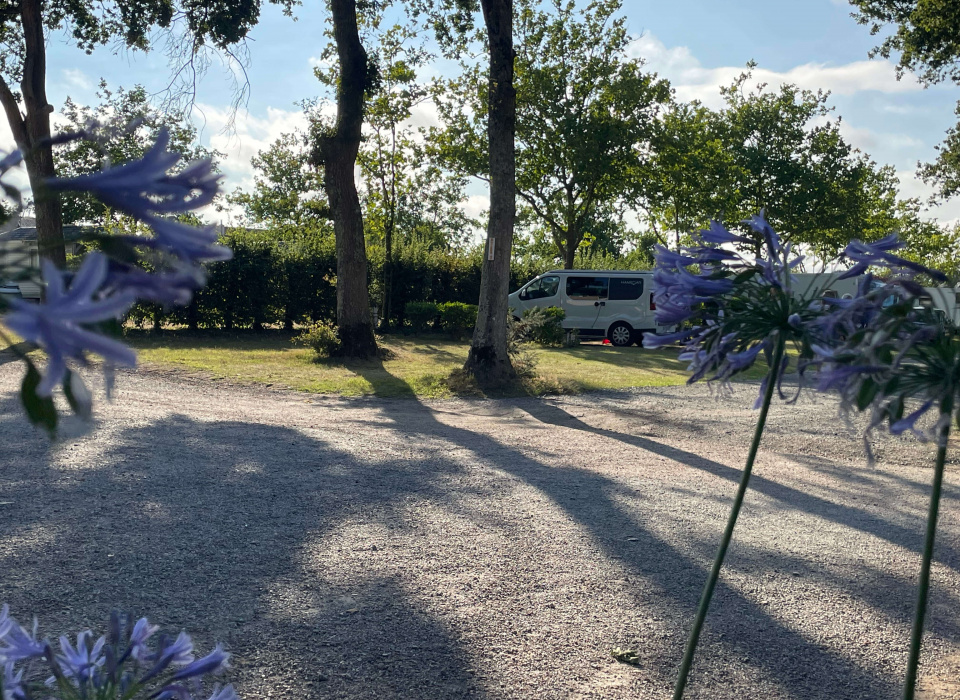 emplacement camping-car au camping du grand fay