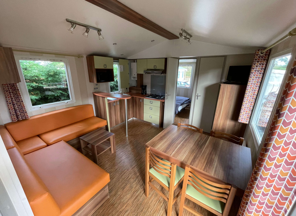 salon séjour cuisine mobil home 2 chambres camping du grand fay