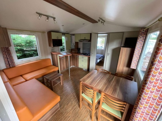 salon séjour cuisine mobil home 2 chambres camping du grand fay