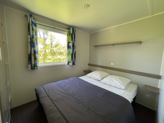 Mobil-home confort chambre lit double