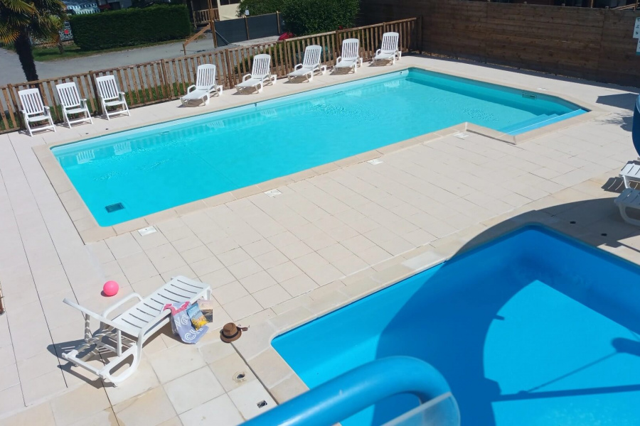 Camping avec piscine et tobogan