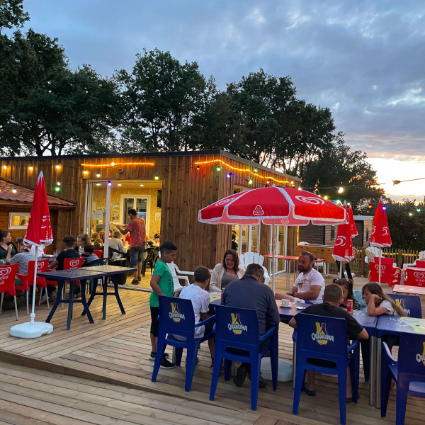 Snack-Bar-Camping-du-grand-fay-44