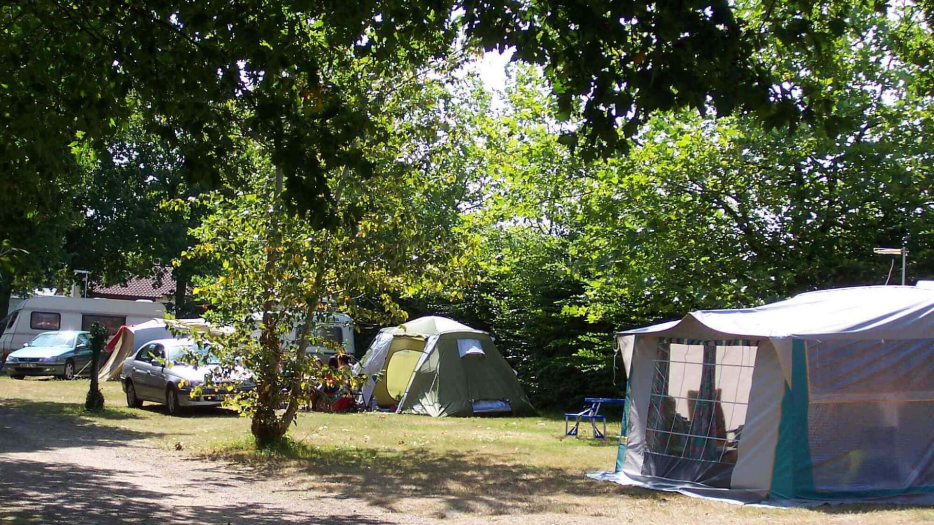 Emplacement de campings tentes, caravanes 
