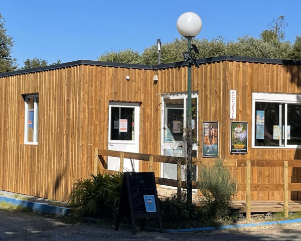 19-e0eef5fdd6934d5cd2b2c865807cd432